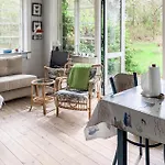 בית נופש Cozy In With Wifi Knebel